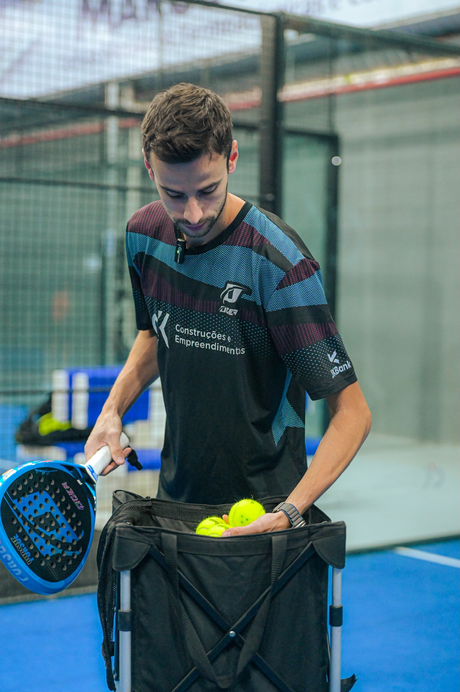 Gabriel Almeida ensinando padel - foto 2